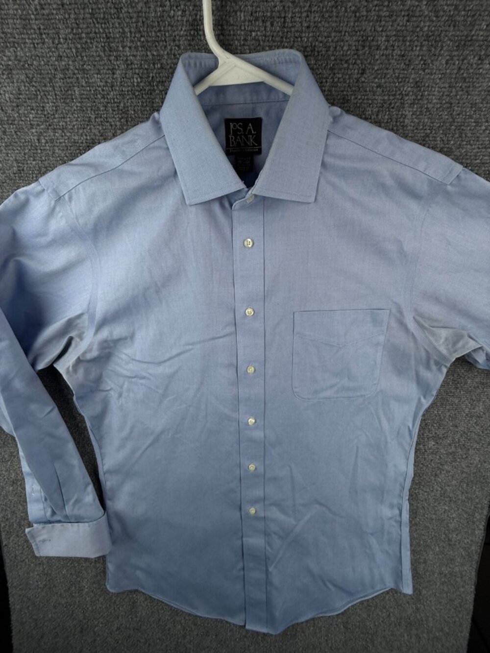 Jos A Bank Button Up Shirt Long Sleeve Men 15.5 33 Tailored Fit Traveller Blue
